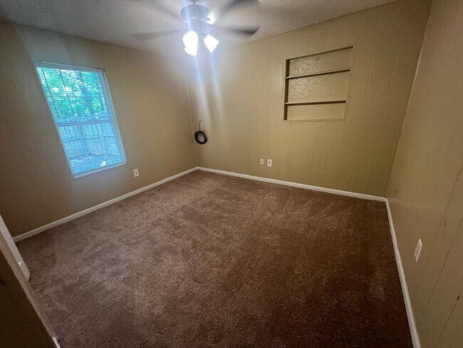 Foto del edificio - 2 Bedroom 1 Bathroom Duplex in Winterville!