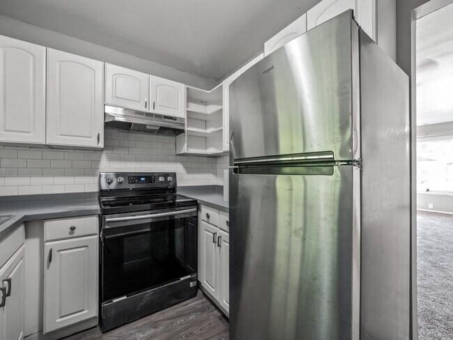 Foto del edificio - 31701 Hoover Rd