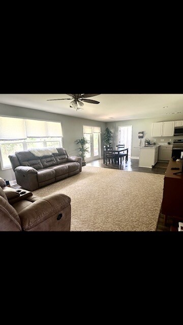 Building Photo - 1024 N Sherman Dr