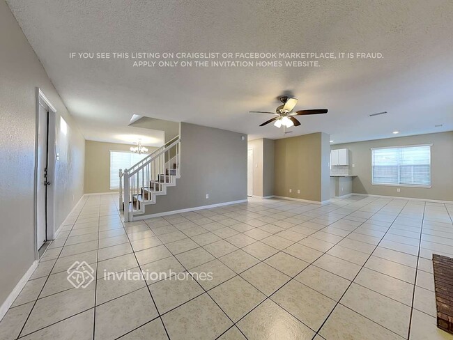 Building Photo - 8618 Fairfax Ave