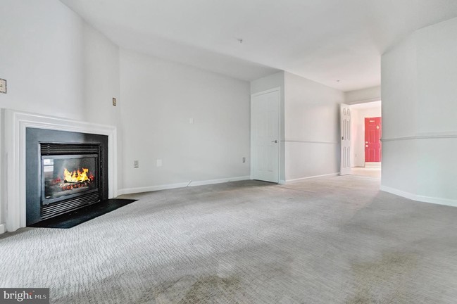 Building Photo - 6709 Village Park Dr