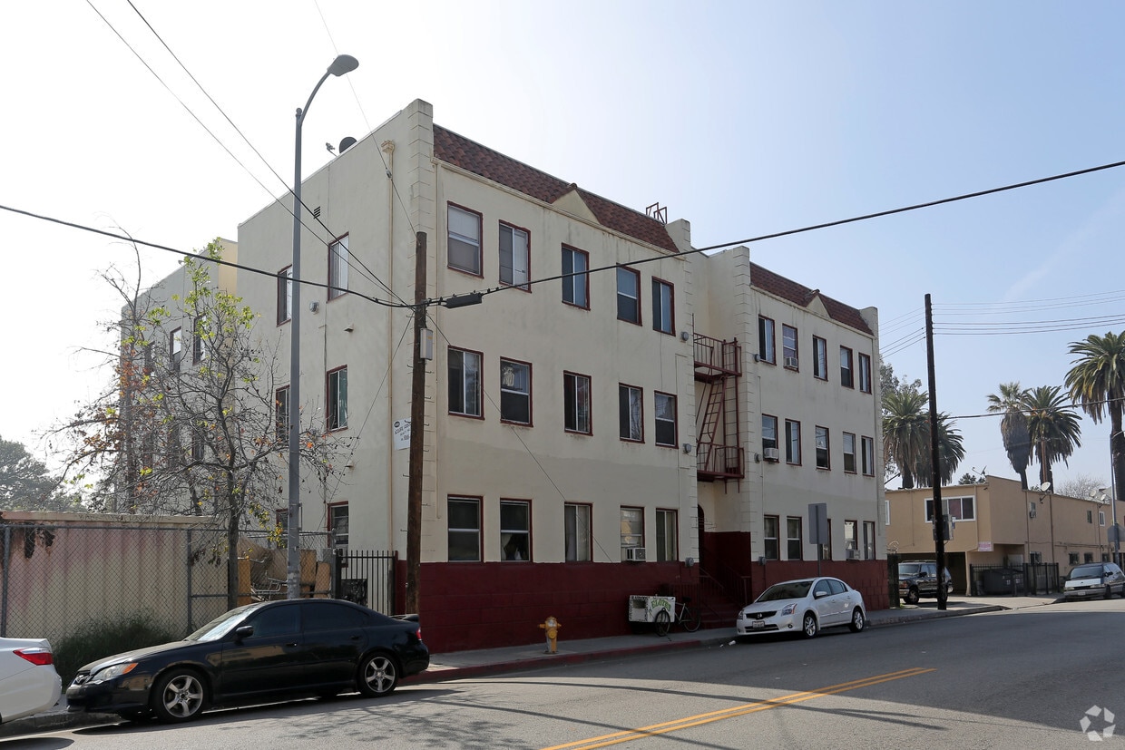 Building Photo - Not Ours