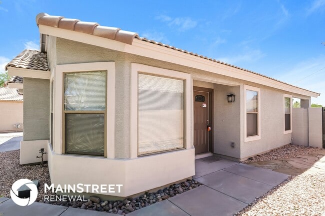 Building Photo - 1815 E Hamel Way