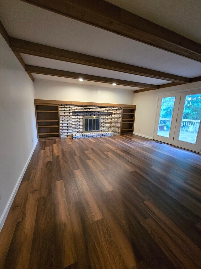 Foto del edificio - 2325 Cold Stream Ave NE