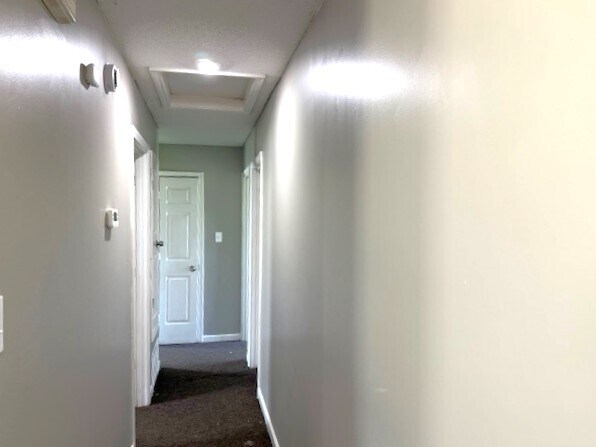 Foto del edificio - 4589 Blue River Dr