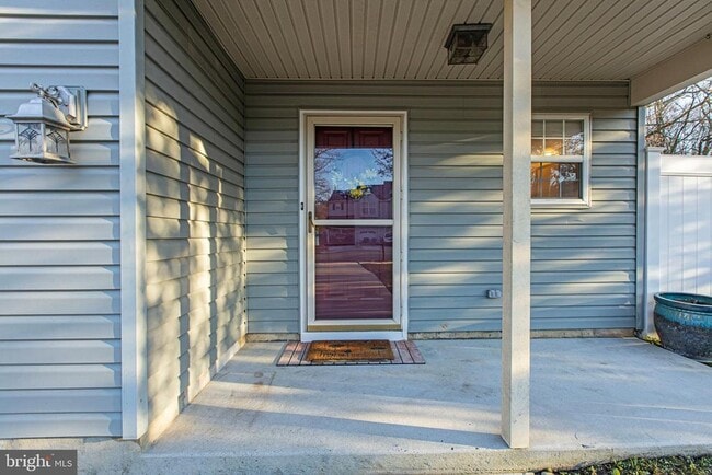 Foto del edificio - 51 Mecouch Dr