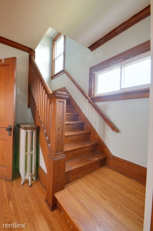 Building Photo - 4 br, 1 bath House - 1105 Robert St So