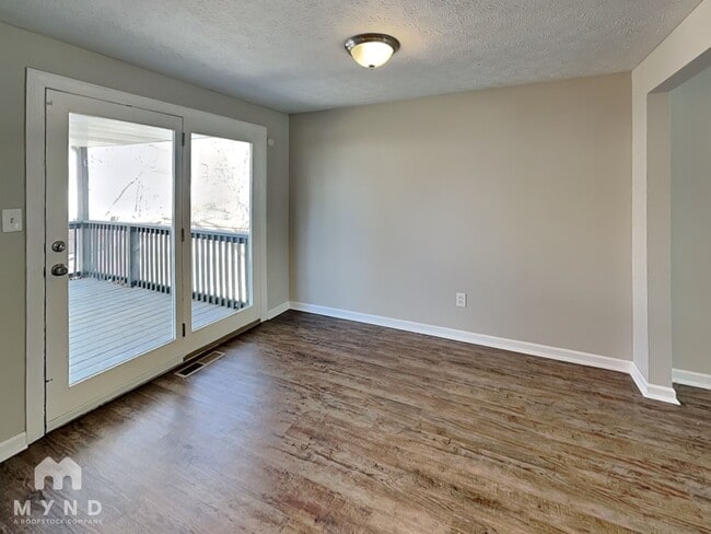 Building Photo - 545 Pickerington Hills Dr