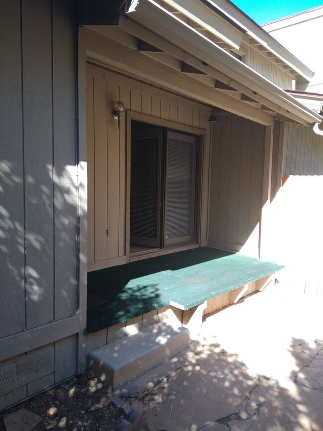 Building Photo - 2 Bed + Loft / 2 Bath Townhome at GVP