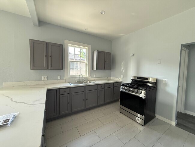 Foto del edificio - 396 N 17th St