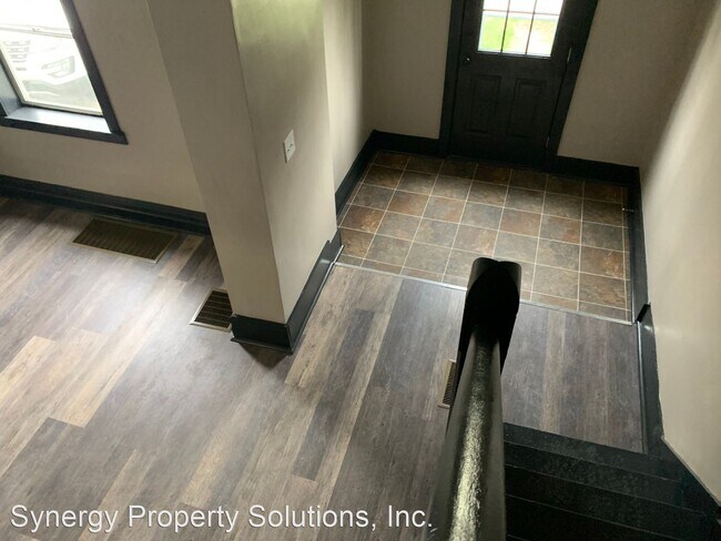 Building Photo - 5 br, 2 bath House - Big 4 bed 2 bath Rent...