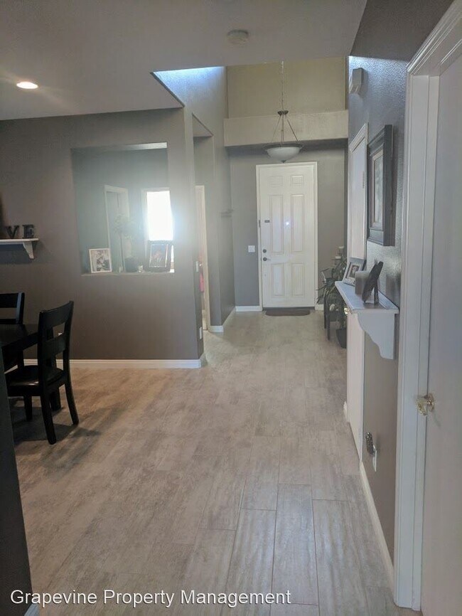 Building Photo - 5 br, 3 bath House - 31940 Daniel Way