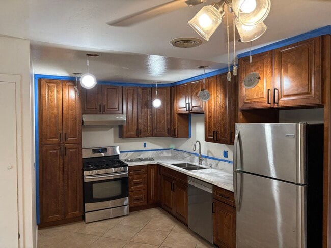 Foto del edificio - 2144 Boundary St