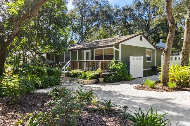 Foto del edificio - 13838 Friendship Ln