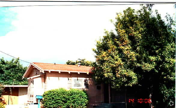 Foto del edificio - 81-85 S Santa Rosa St
