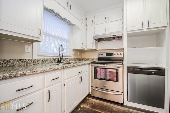 Building Photo - Room in Single Family Home on Reba Rd