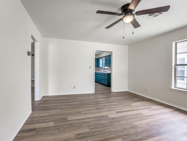 Building Photo - 629 N Ione Ave