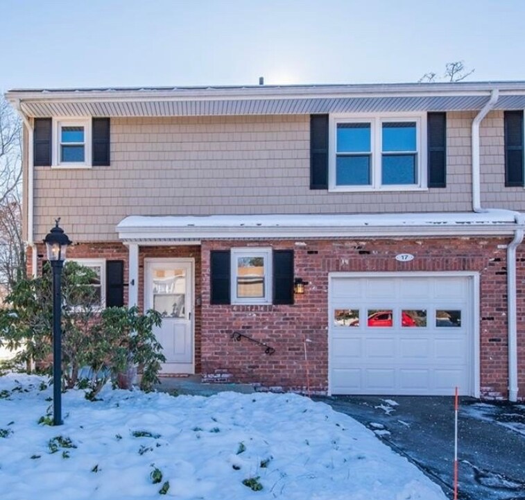 17 Davenport Rd, West Hartford, CT 06110 Townhome Rentals in West