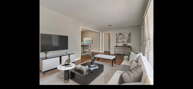 Foto del edificio - 2821 Cambridge Ct