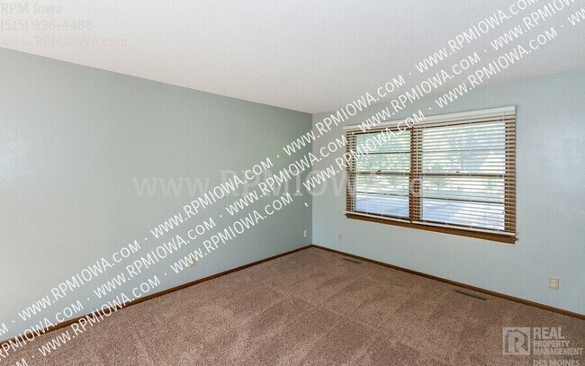 Foto del edificio - 3218 Hoover Ave