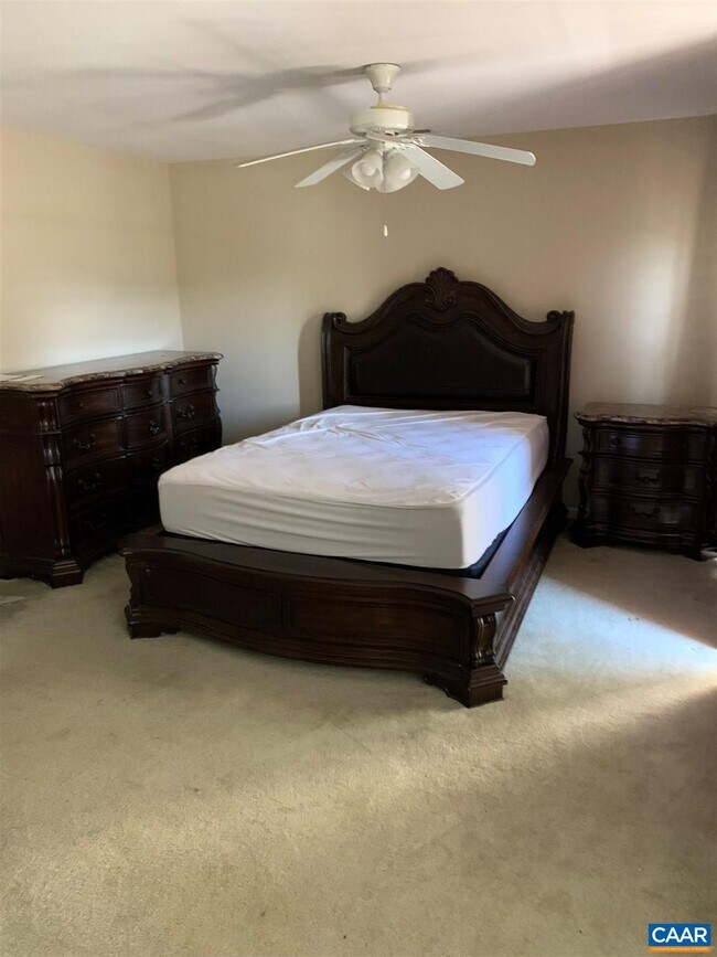 Foto del edificio - 131 BURNETT St