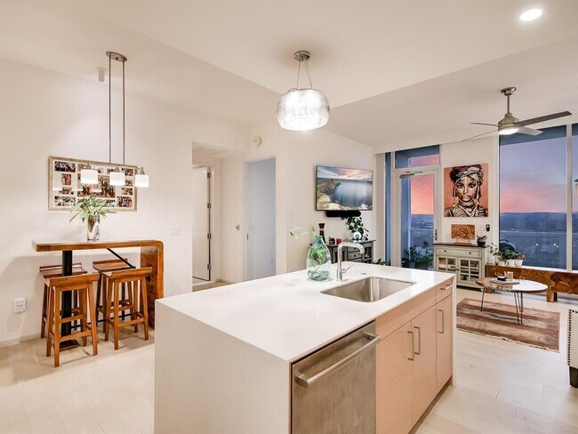 Building Photo - 301 West Ave