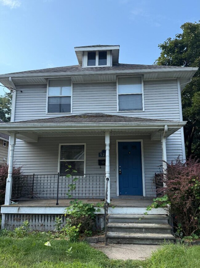 Building Photo - 528 Avon St