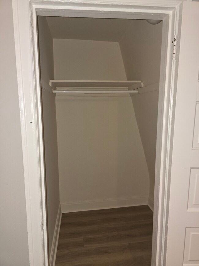 Foto del edificio - 3413 W 10th St