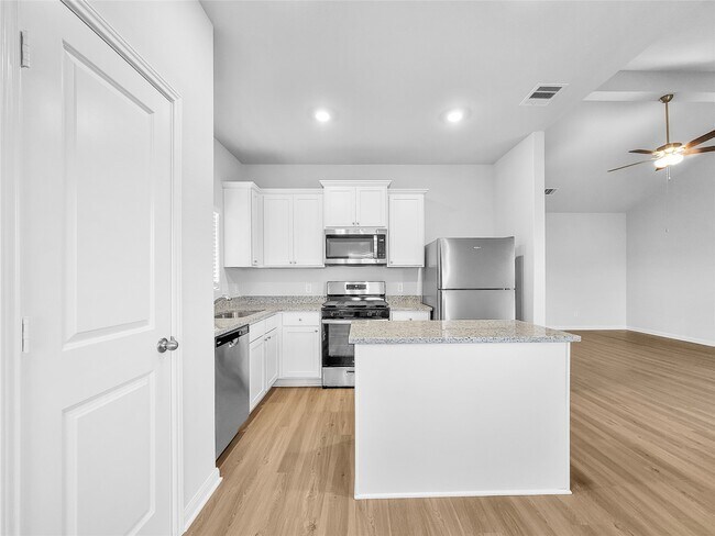 Building Photo - 313 Kim Ln