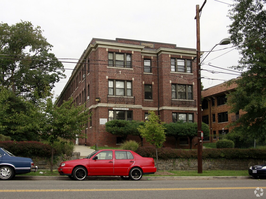 Foto principal - 5330 Colorado Ave NW Apartments