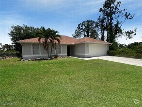 Building Photo - 731 Da Vinci Ave S