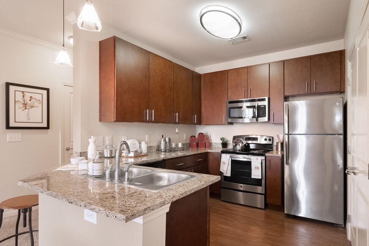 Le Mirage Apartments Kitchen - Le Mirage