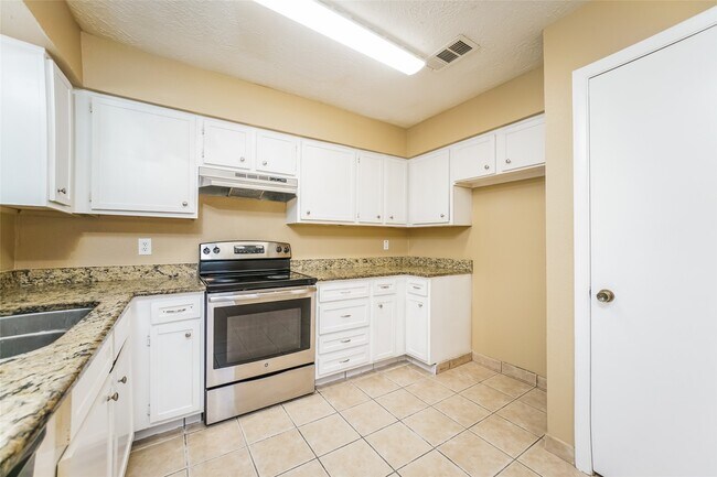 Building Photo - 4423 Quailgate Dr