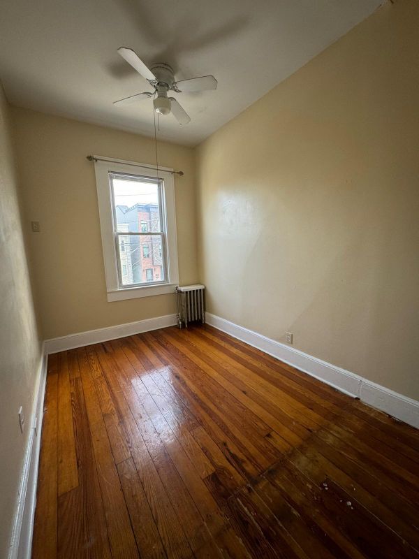 Foto del edificio - 107 Poplar St