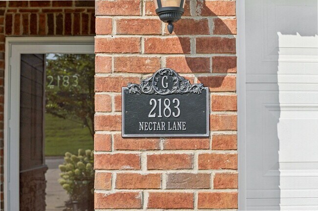 Foto del edificio - 2183 Nectar Ln
