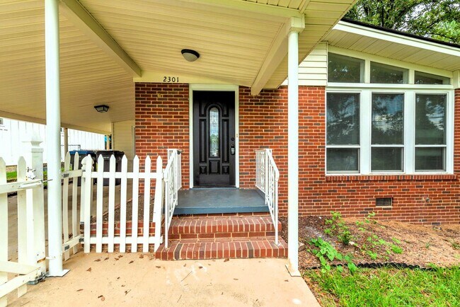 Foto del edificio - ***Special $300 off 2nd Month's rent*** $1...
