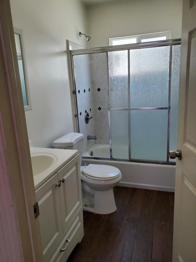 Foto del edificio - 951 N Oxford Ave