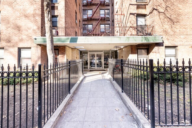 Foto del edificio - Shoreham Apartments