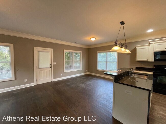 Foto del edificio - 4 br, 3.5 bath House - 1458 East Broad Street