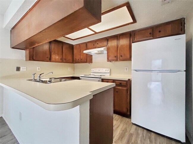 Building Photo - 3568 Ranch Rd 2222