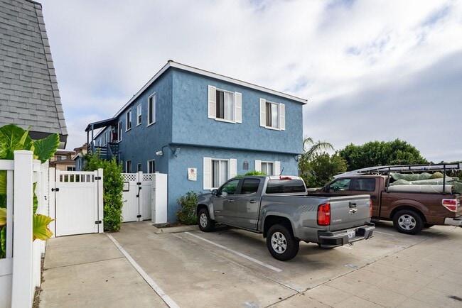 Building Photo - 855 Emerald St