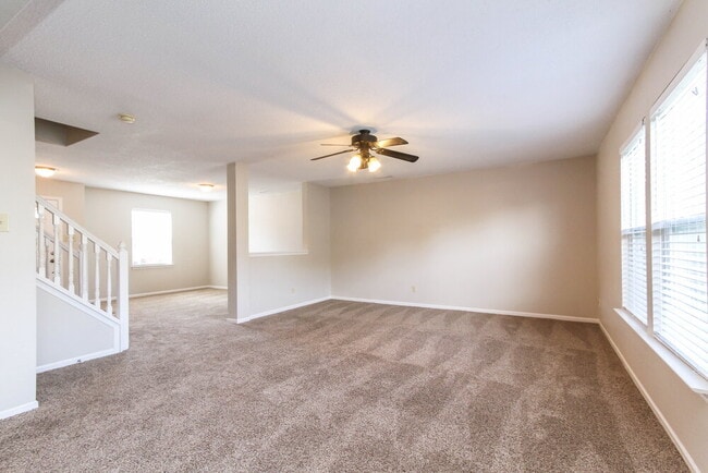 Building Photo - 1829 Blue Pine Ln