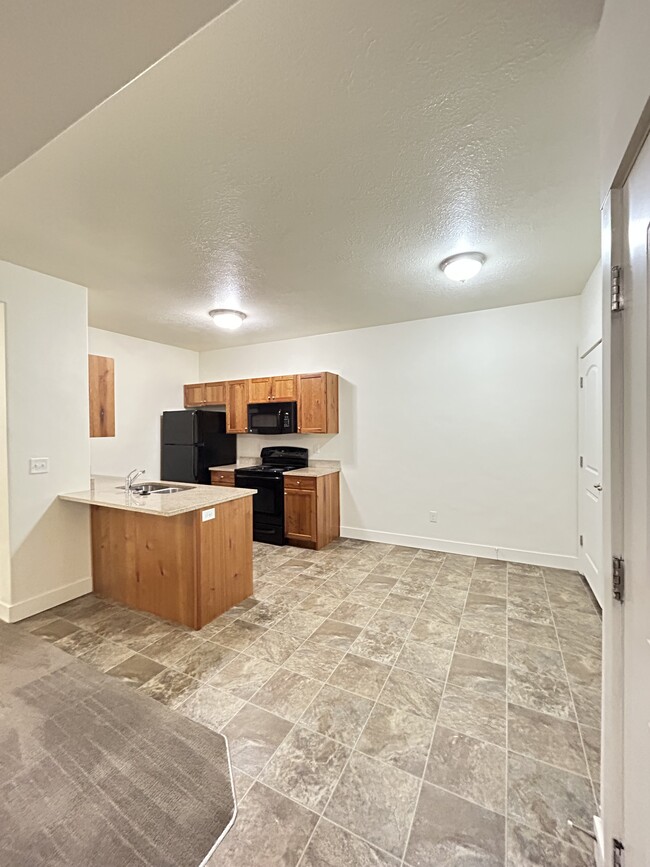 Kitchen - Legacy Village Apartments