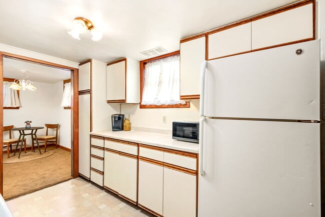 Building Photo - 1912 7th Ave S