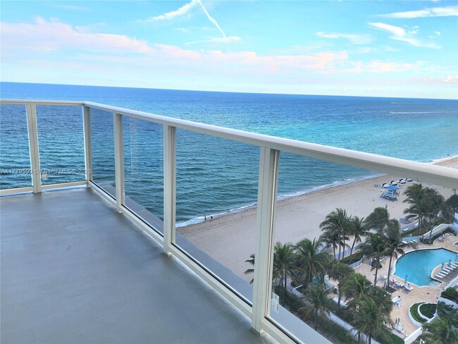 Building Photo - 3505 S Ocean Dr
