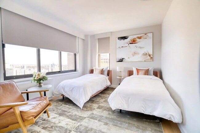 Foto del edificio - 301 E 94th St
