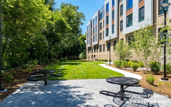 Foto del edificio - 289 Walk Hill St