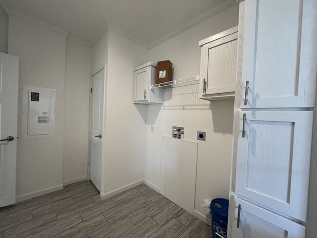 Building Photo - 557 Bimini Cay Cir