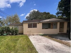 Building Photo - 1329 SW 75th Ave