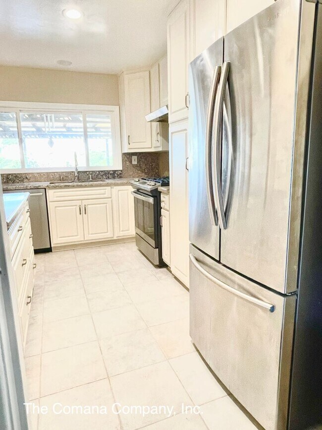 Foto del edificio - Fantastic location 3 bedroom 2 bath